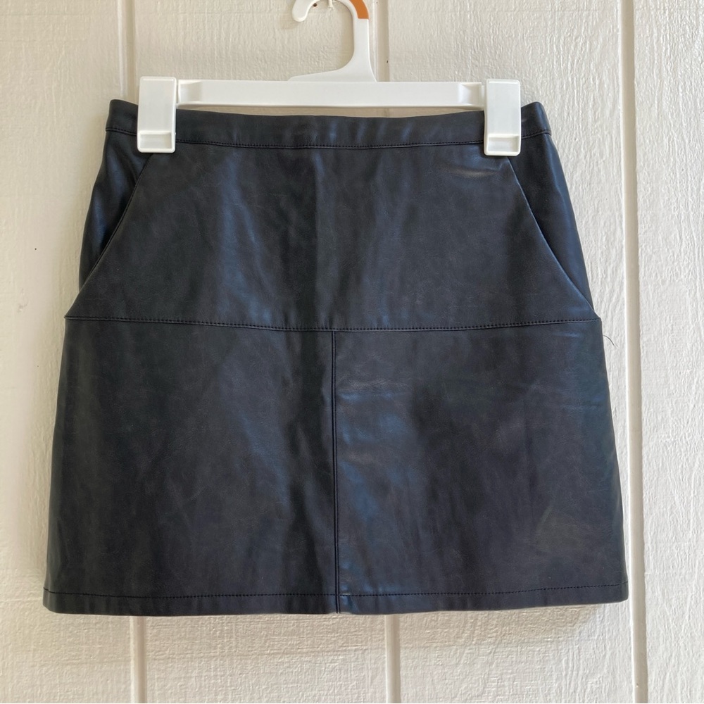 Shinestar Black Faux Leather Mini Skirt Size Medium